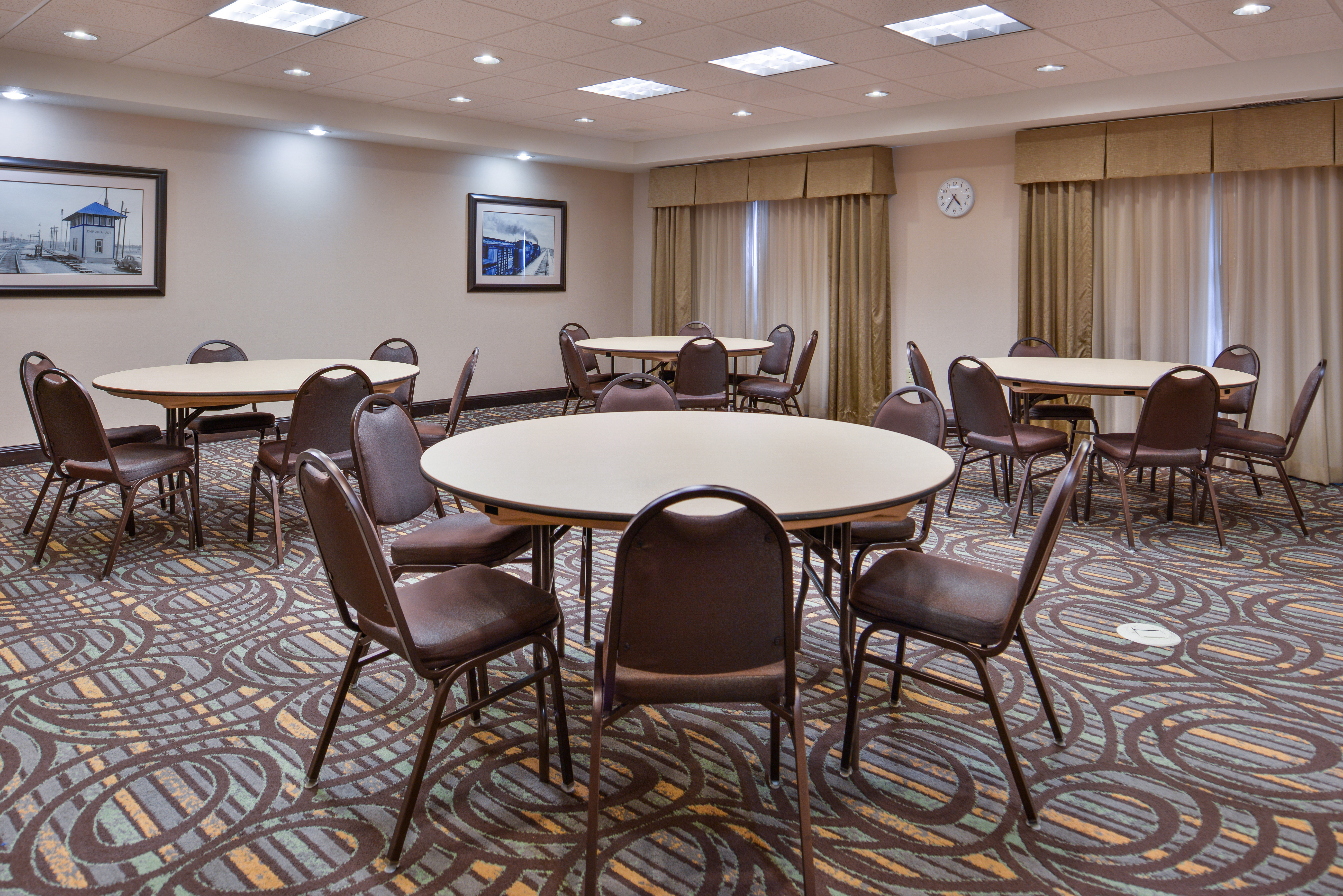 holiday inn express hotel and suites emporia northwest by ihg