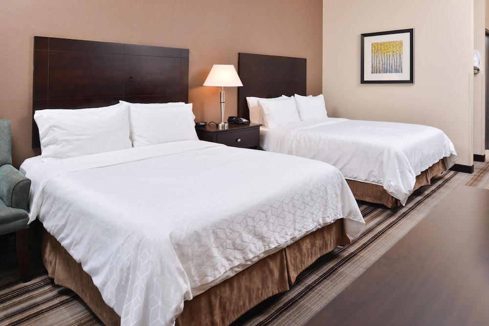 holiday inn express hotel and suites emporia northwest by ihg