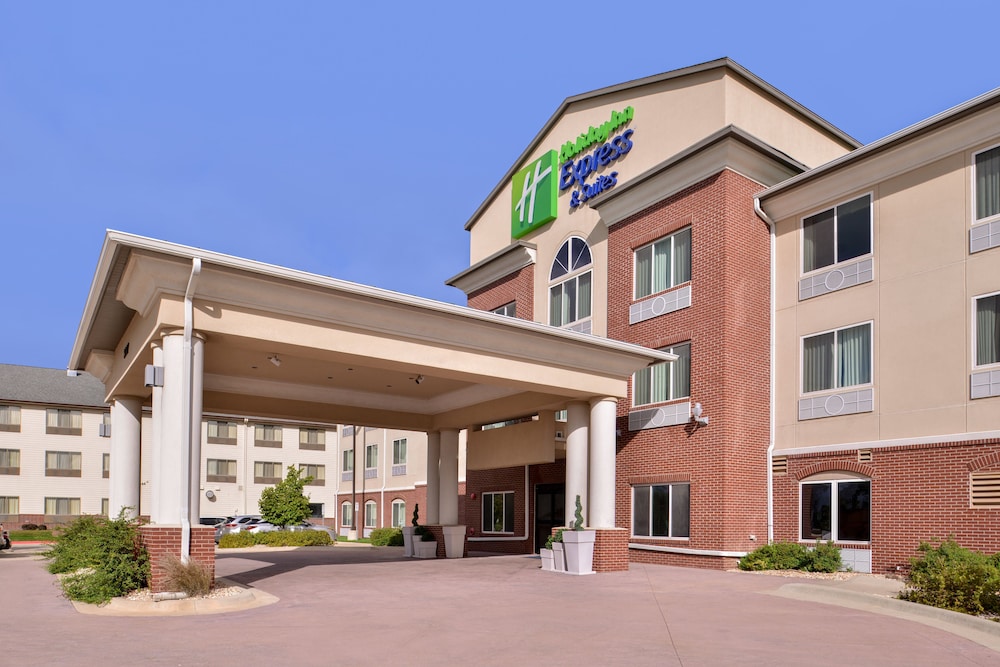 holiday inn express hotel and suites emporia northwest by ihg