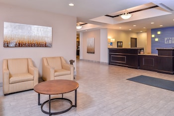 Holiday Inn Express Hotel & Suites Emporia Northwest By Ihg,Lyon County>>Emporia,3 star