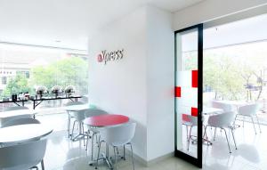 amaris hotel panakkukang makassar