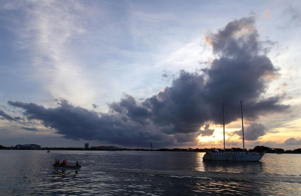 amaris hotel panakkukang makassar