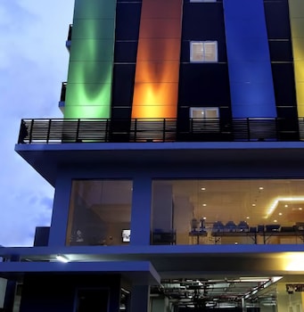 amaris hotel panakkukang makassar