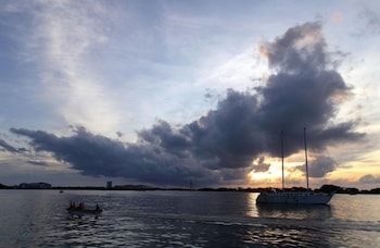 amaris hotel panakkukang makassar