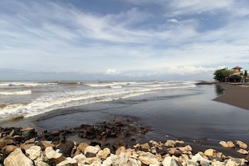 amaris hotel panakkukang makassar