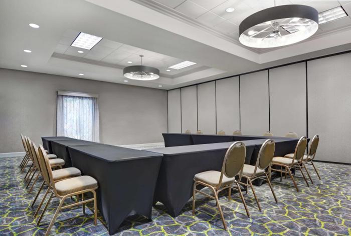 hampton inn gallatin