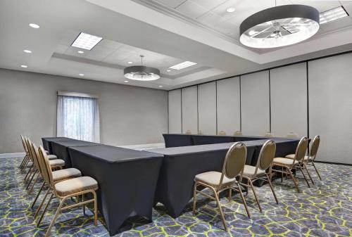 hampton inn gallatin