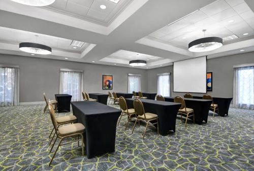 hampton inn gallatin