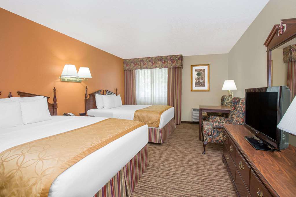 days inn and suites by wyndham red rock gallup