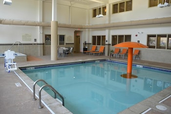 hampton inn and suites jamestown nd
