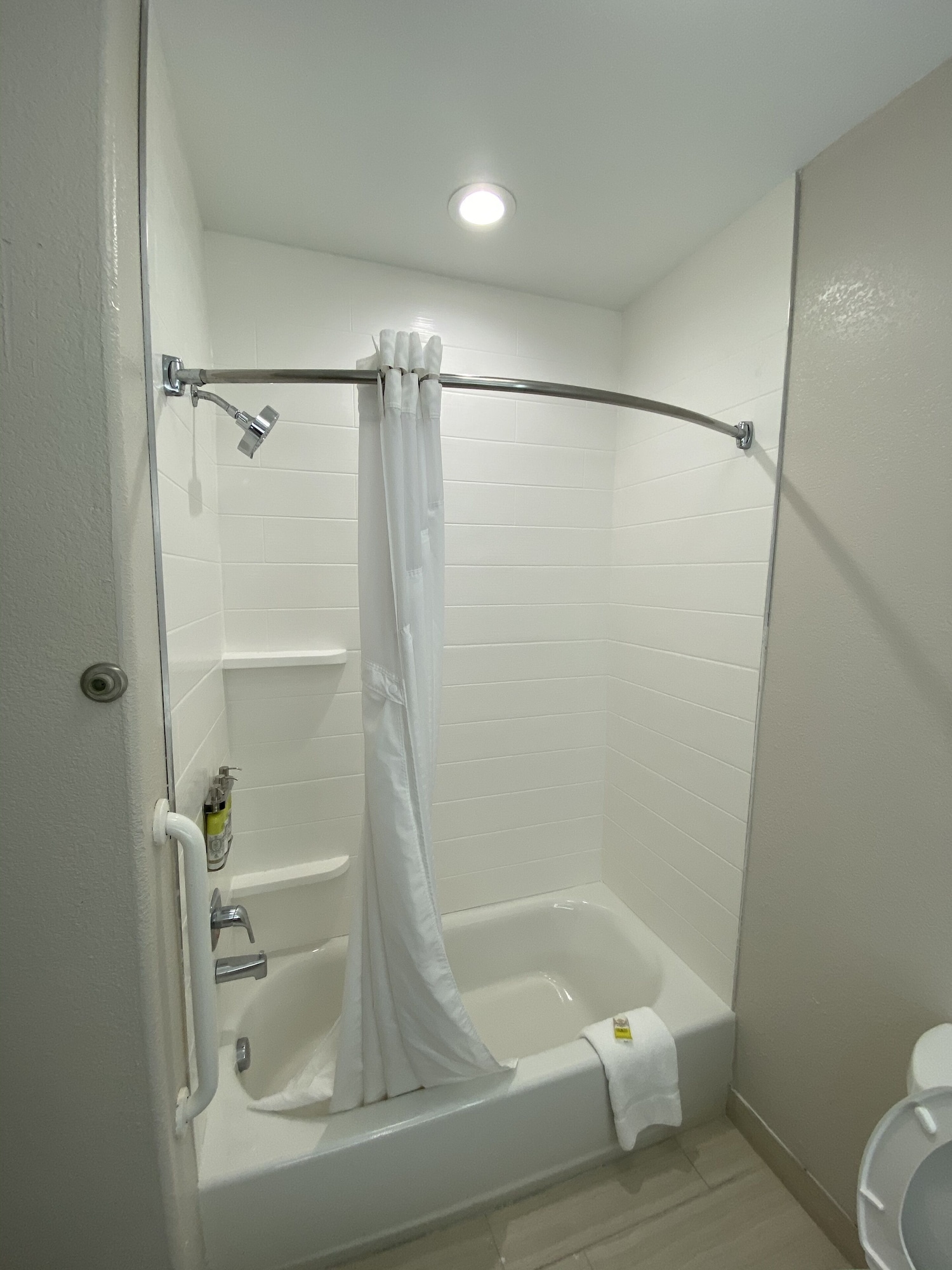 holiday inn express and suites galveston west seawall