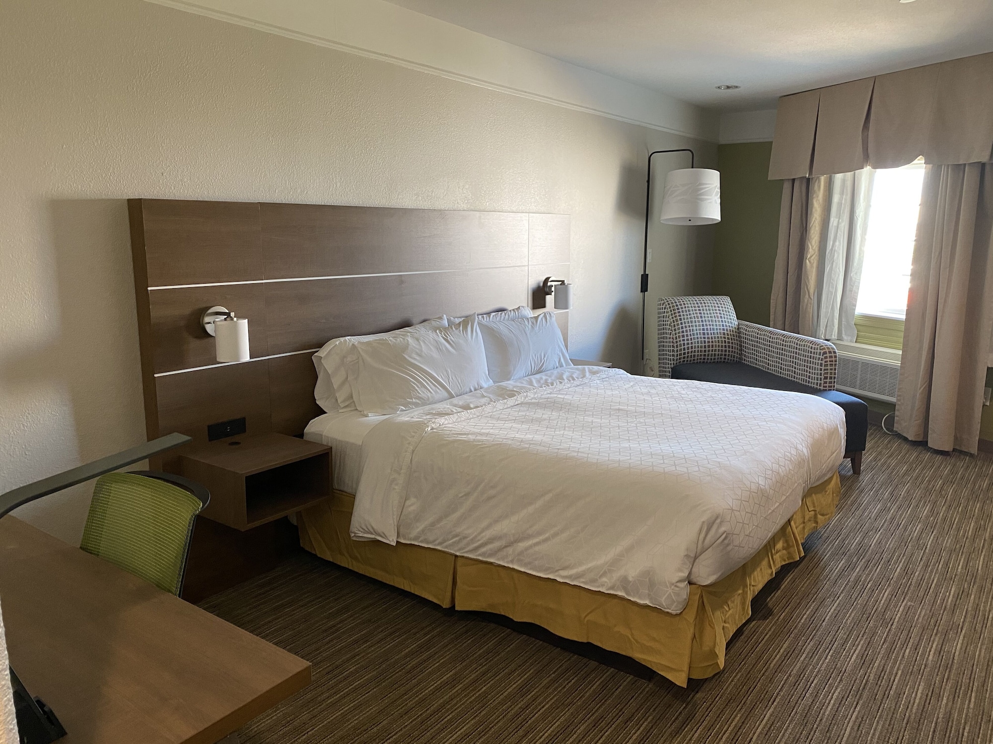 holiday inn express and suites galveston west seawall
