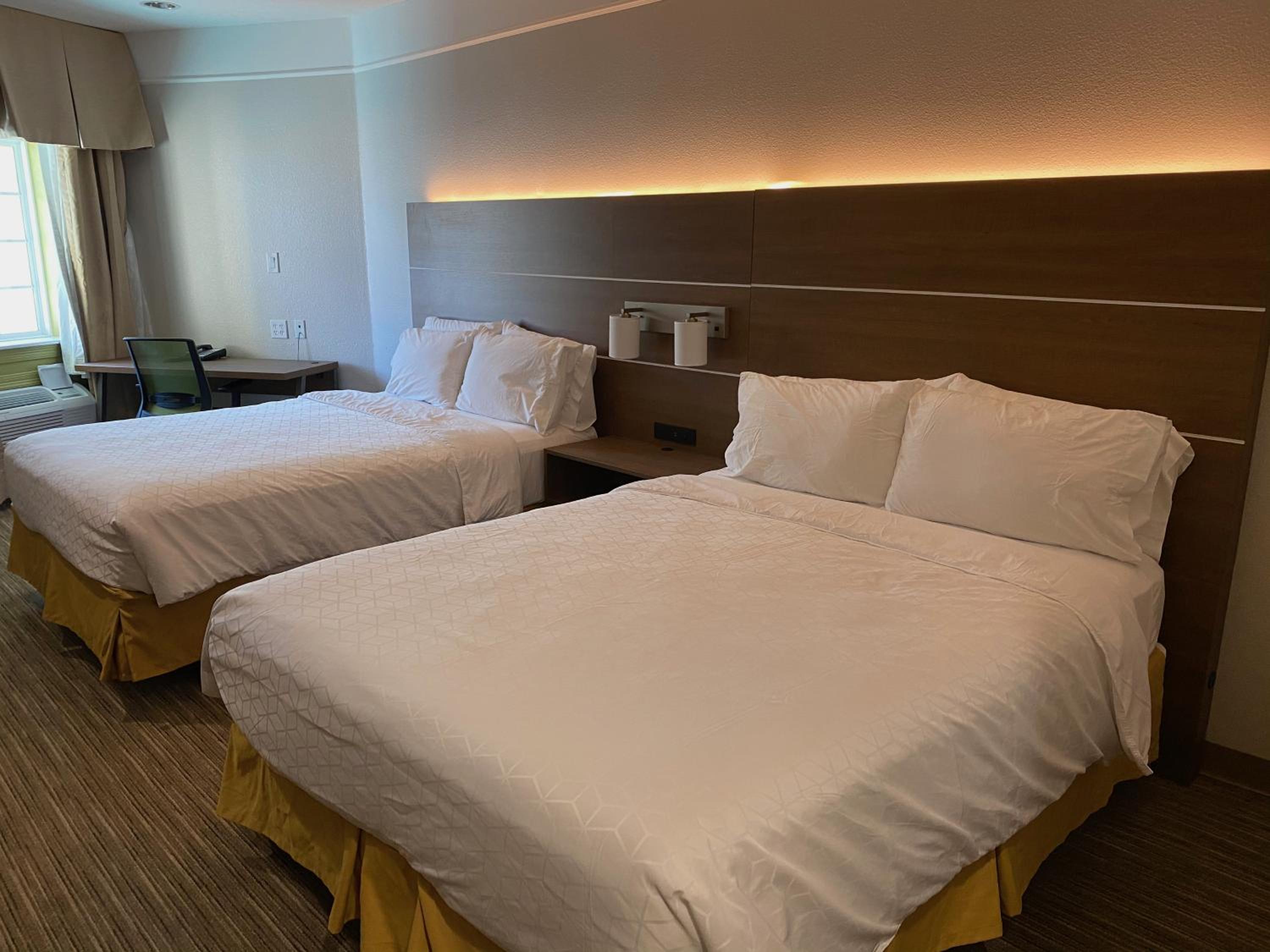 holiday inn express and suites galveston west seawall