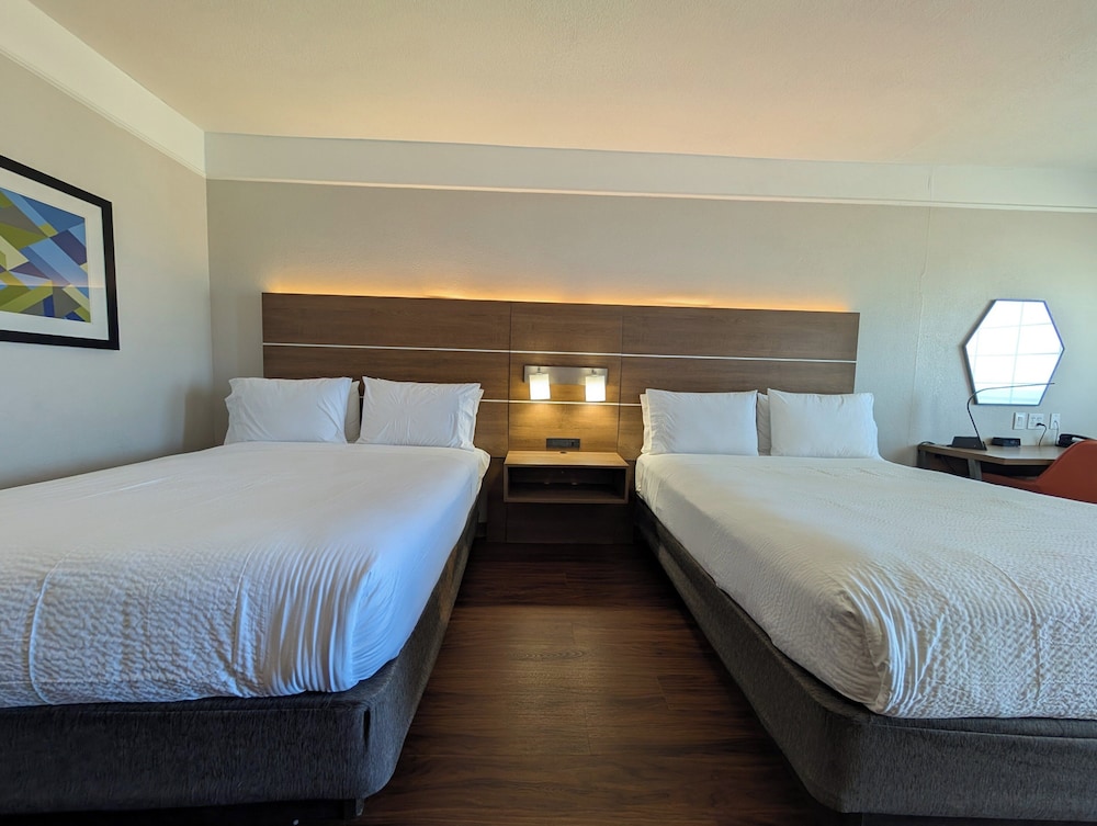 holiday inn express and suites galveston west seawall