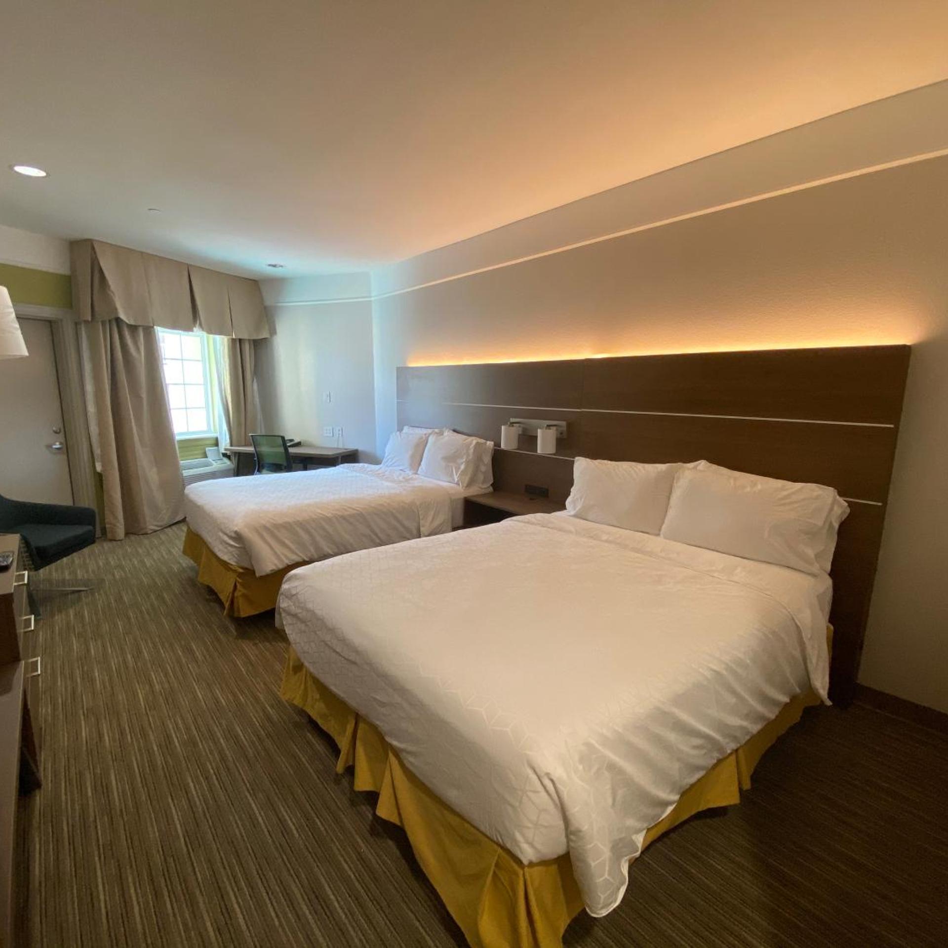 holiday inn express and suites galveston west seawall