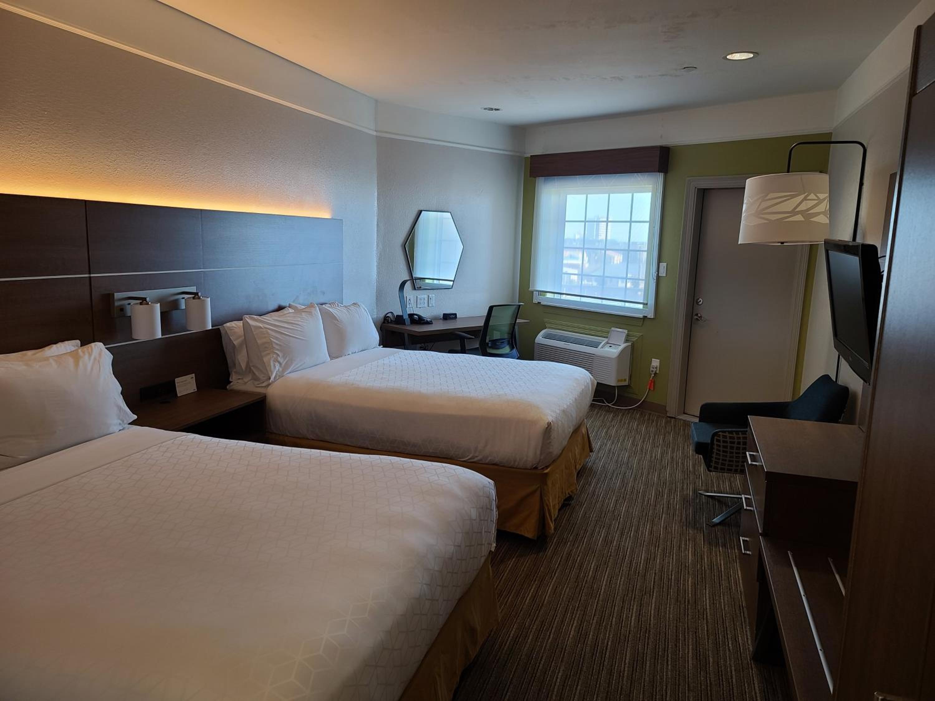holiday inn express and suites galveston west seawall
