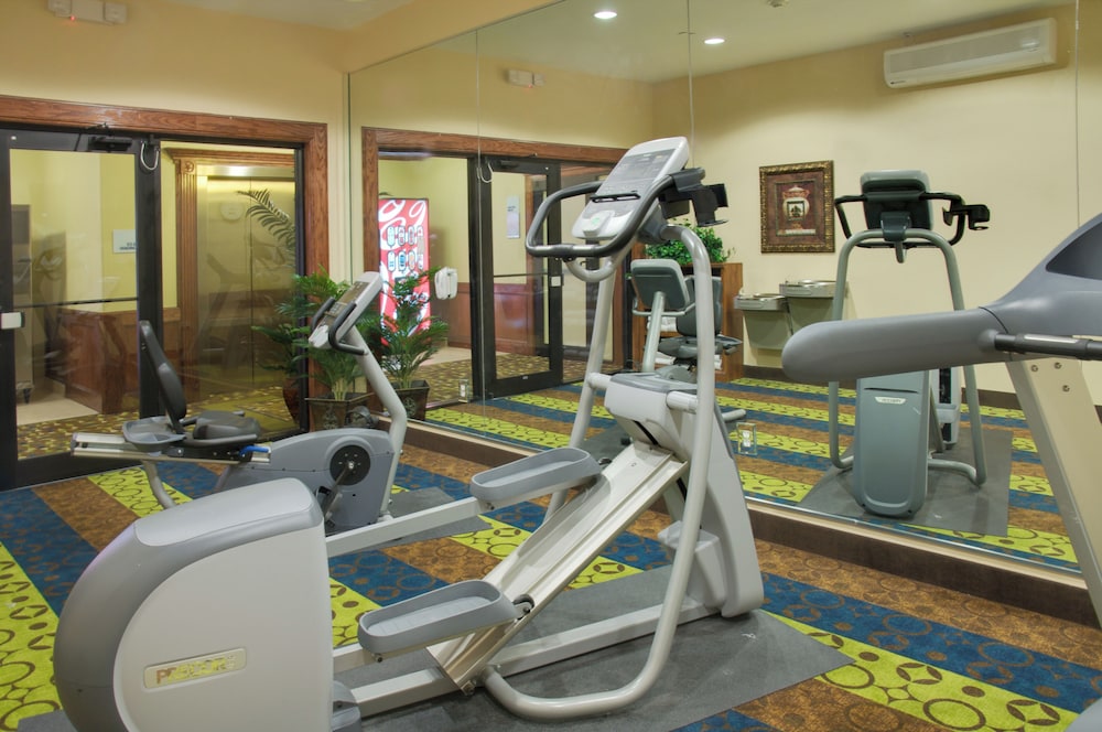 holiday inn express and suites galveston west seawall