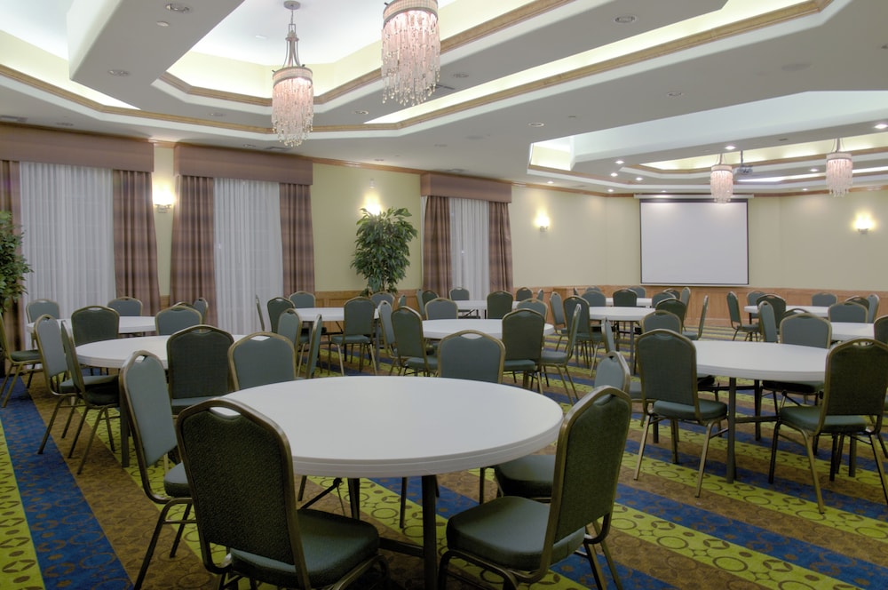holiday inn express and suites galveston west seawall