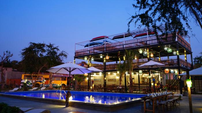 stop and go lang chai boutique resort