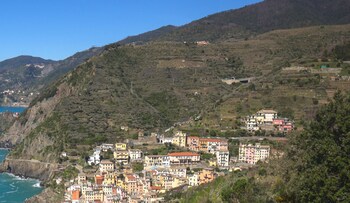 rundanina village life studio