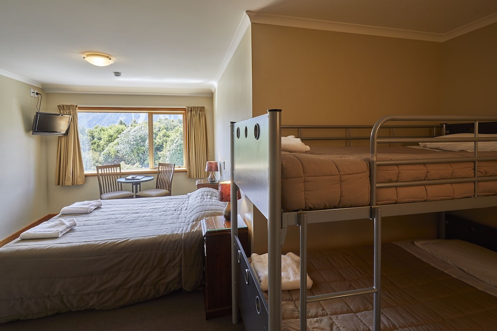 aoraki mount cook alpine lodge