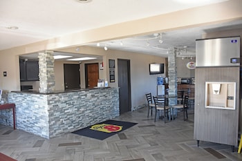 Super 8 By Wyndham Fort Madison,Fort Madison>>Burlington,2 star