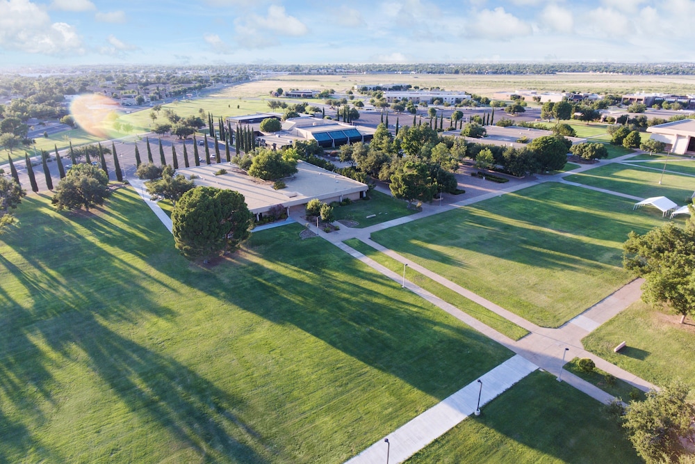 holiday inn express and suites midland south i 20 by ihg
