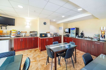 comfort inn and suites edson
