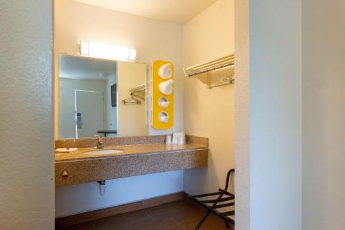 motel 6 camp springs dc south camp springs