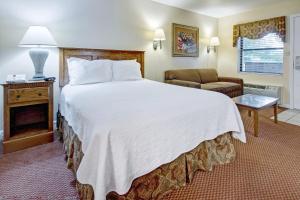 gatlinburg town square by exploria resorts