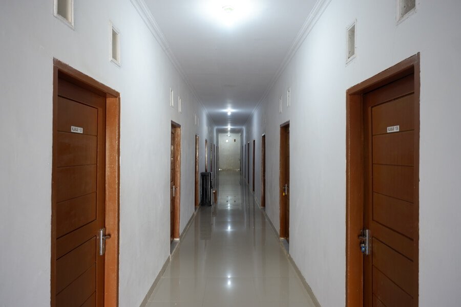 reddoorz near pasar baru mamuju