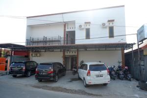 reddoorz near pasar baru mamuju