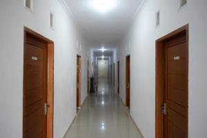 reddoorz near pasar baru mamuju