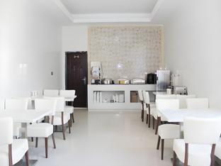 jiahua holiday hotel