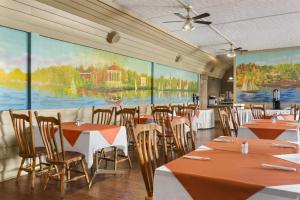 Days Inn & Conference Center By Wyndham Bridgewater,Halifax>>Bridgewater,3 star