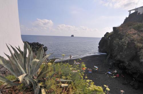 hotel villaggio stromboli