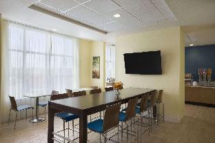 Days Inn & Suites By Wyndham Belmont,Cambridge>>Belmont,2 star