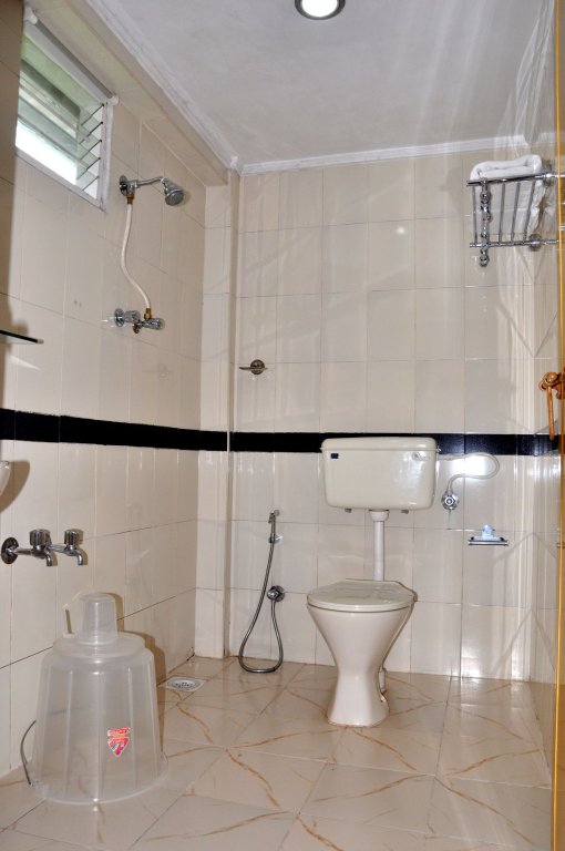 Lakezone Holiday Resort,Laxmi Estate,3 star