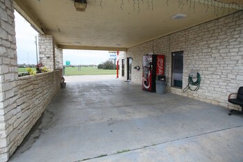 Americas Best Value Inn Edna,Ganado>>Edna,3 star