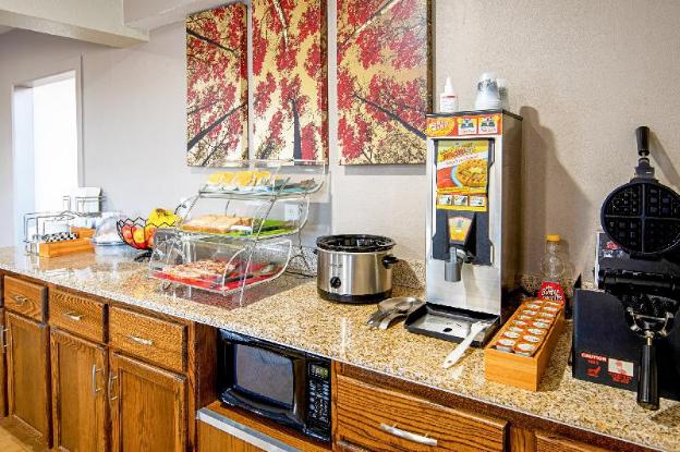 red roof inn cameron