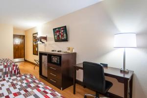 Red Roof Inn Cameron,De Kalb>>Cameron,2 star