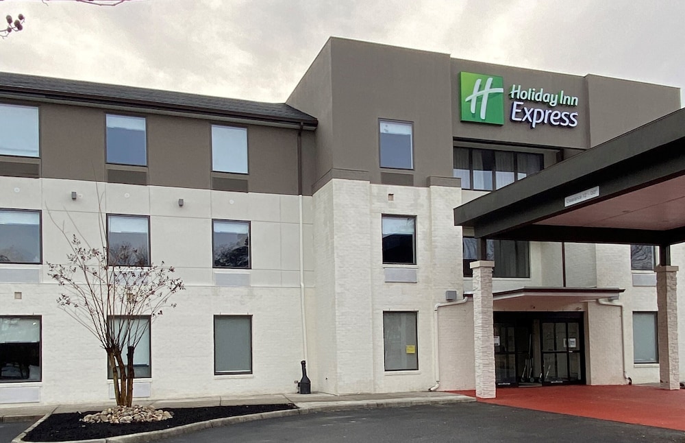 holiday inn express gloucester by ihg