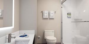 holiday inn express gloucester by ihg