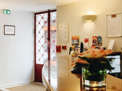 hotel bellevue paris montmartre