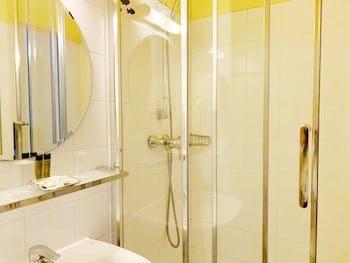 hotel bellevue paris montmartre