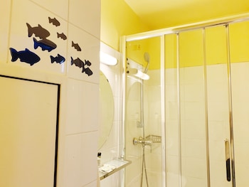 hotel bellevue paris montmartre