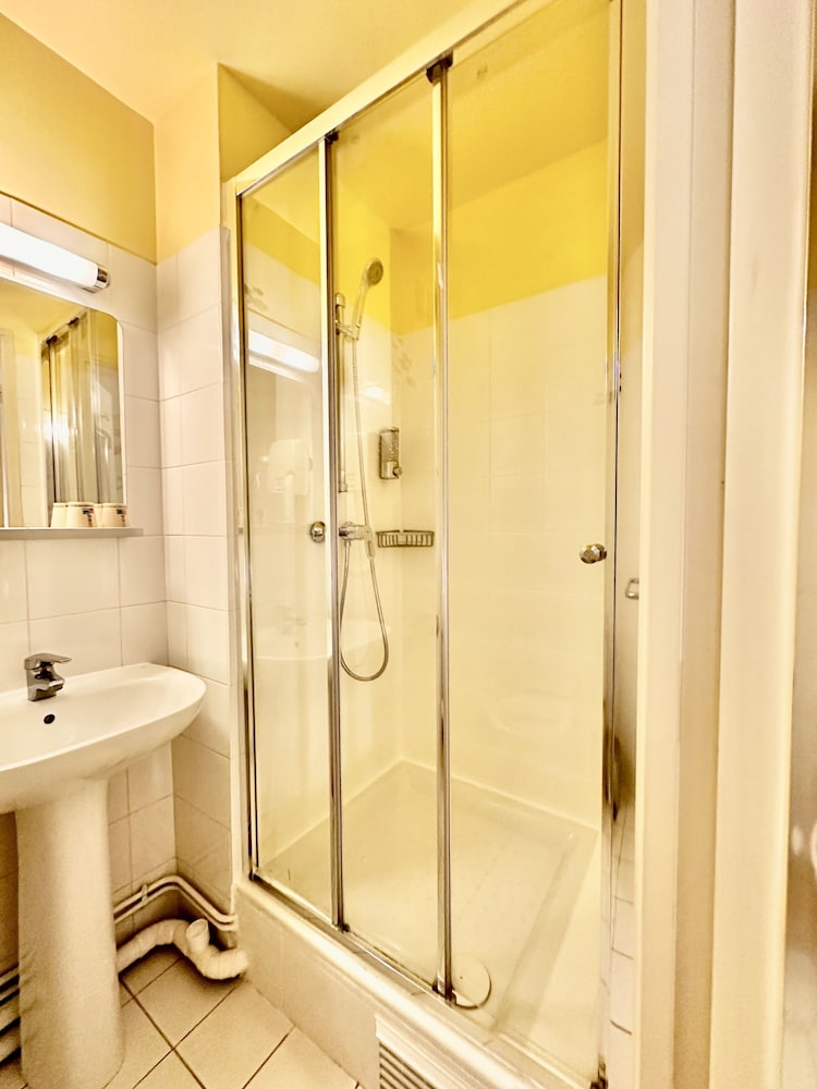 hotel bellevue paris montmartre