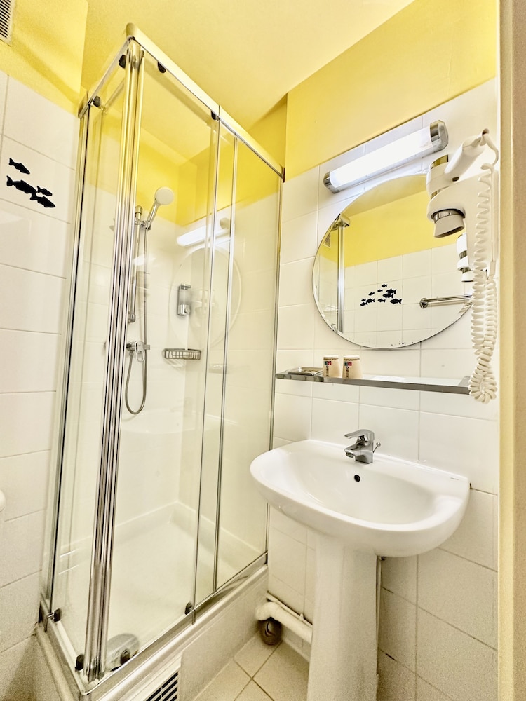 hotel bellevue paris montmartre