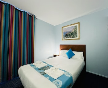 hotel bellevue paris montmartre