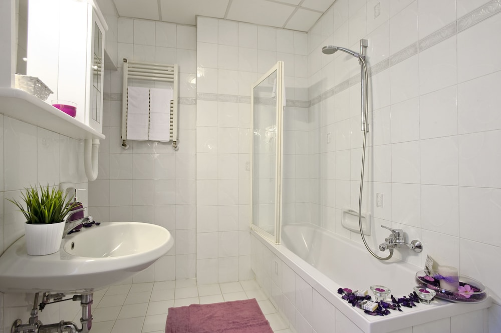 villa s lorenzo adults only